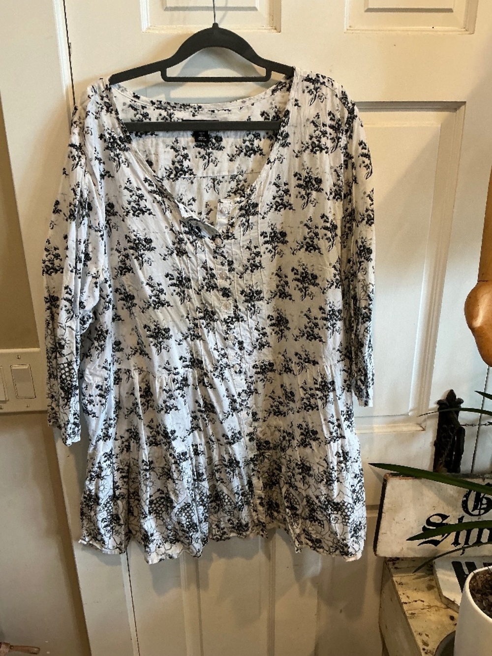 Ellos blouse or tunic top!  Pretty!  Plus size 2x